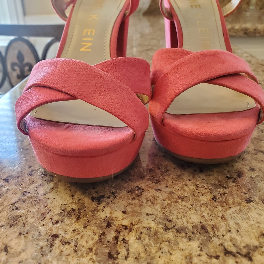 Anne Klein Women's Pink Heels - Picture 5 of 8
